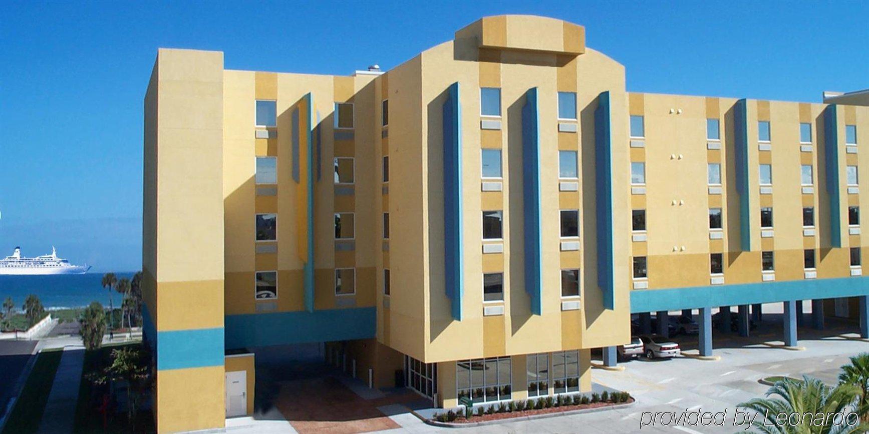 Cocoa Beach Suites Hotel Екстер'єр фото