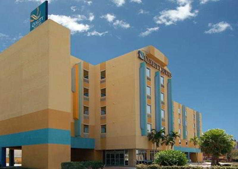 Cocoa Beach Suites Hotel Екстер'єр фото