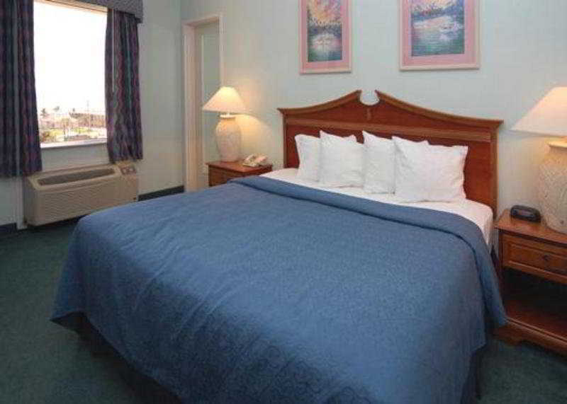 Cocoa Beach Suites Hotel Екстер'єр фото
